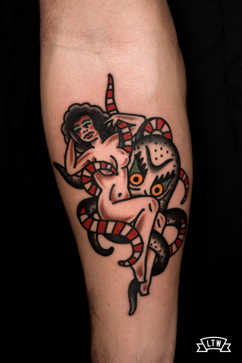 Pop tradicional tatuat a color pel Javier Rodríguez